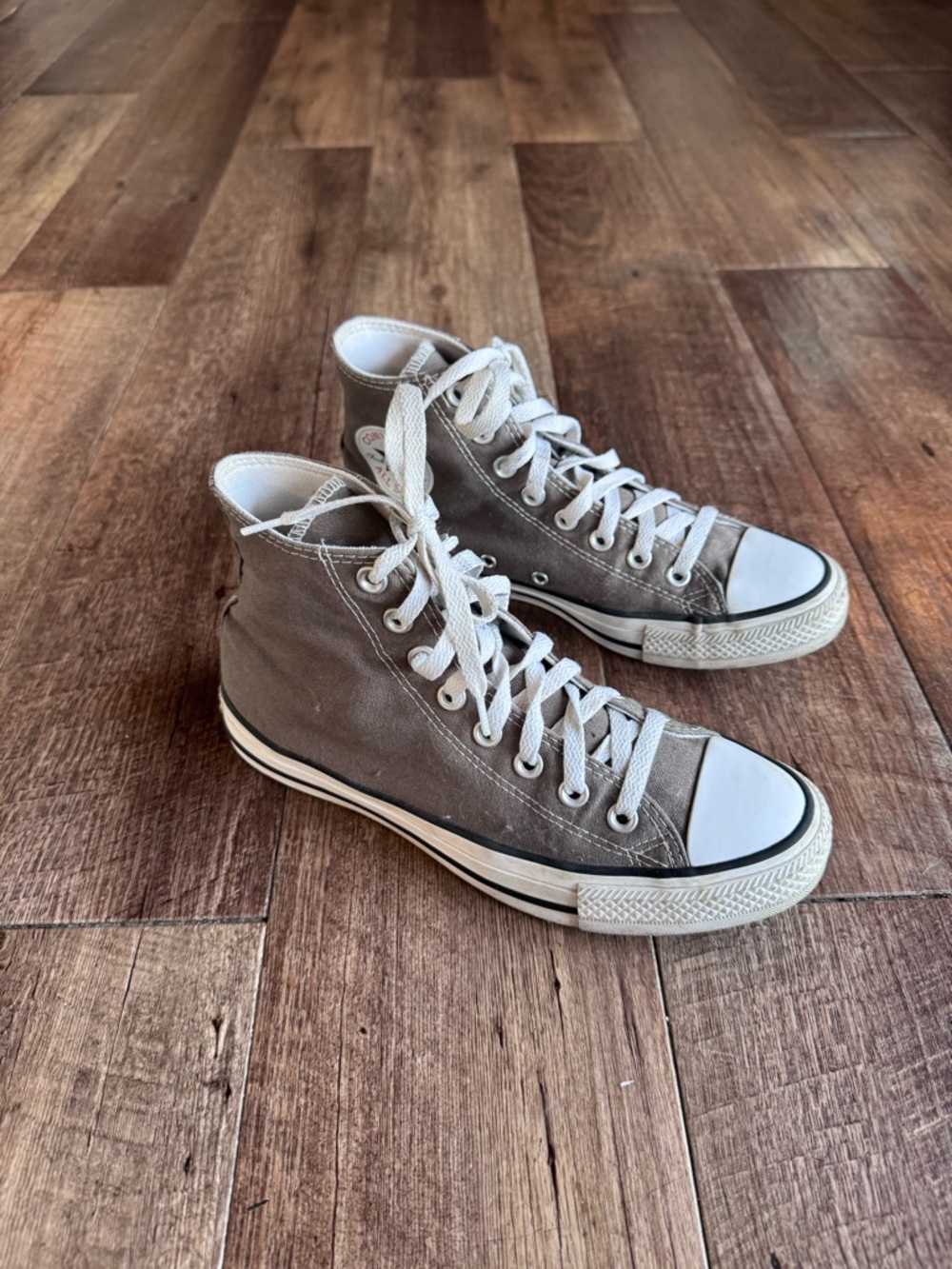 Converse Chuck Taylor grey High Top Sneakers women’s size 8.5